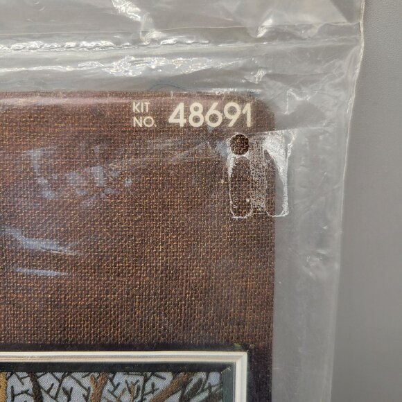 Bucilla Needlecraft Twilight Crewel Kit Number 48691 - Picture 4 of 5